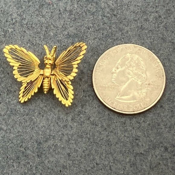 Monet Butterfly Pin Brooch Gold Wire Retro Vintage Minimalist Mid Century Modern - Picture 1 of 7